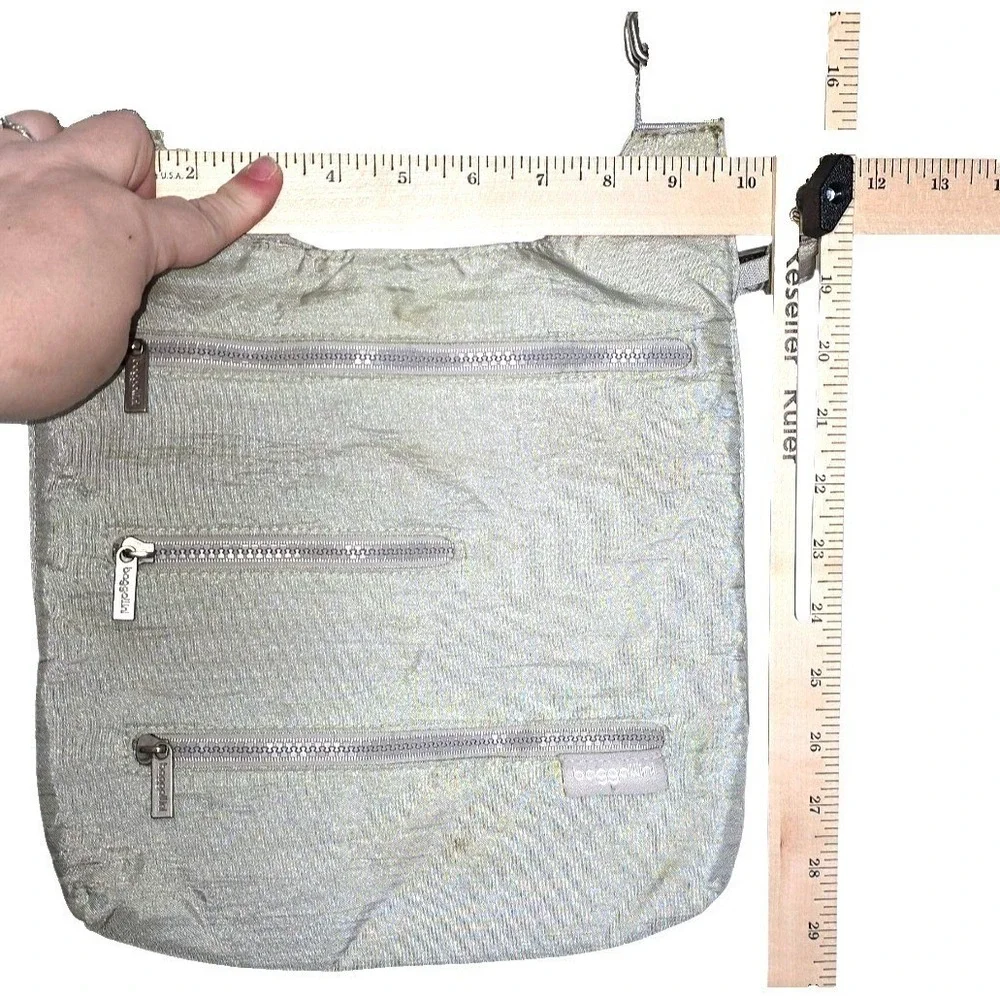 Baggallini Out and About Crossbody Bag‎ Purse Grey 10x11 Organizer Travel Pocket
